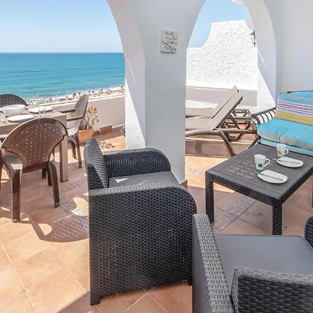 2 Bedroom In Fuengirola